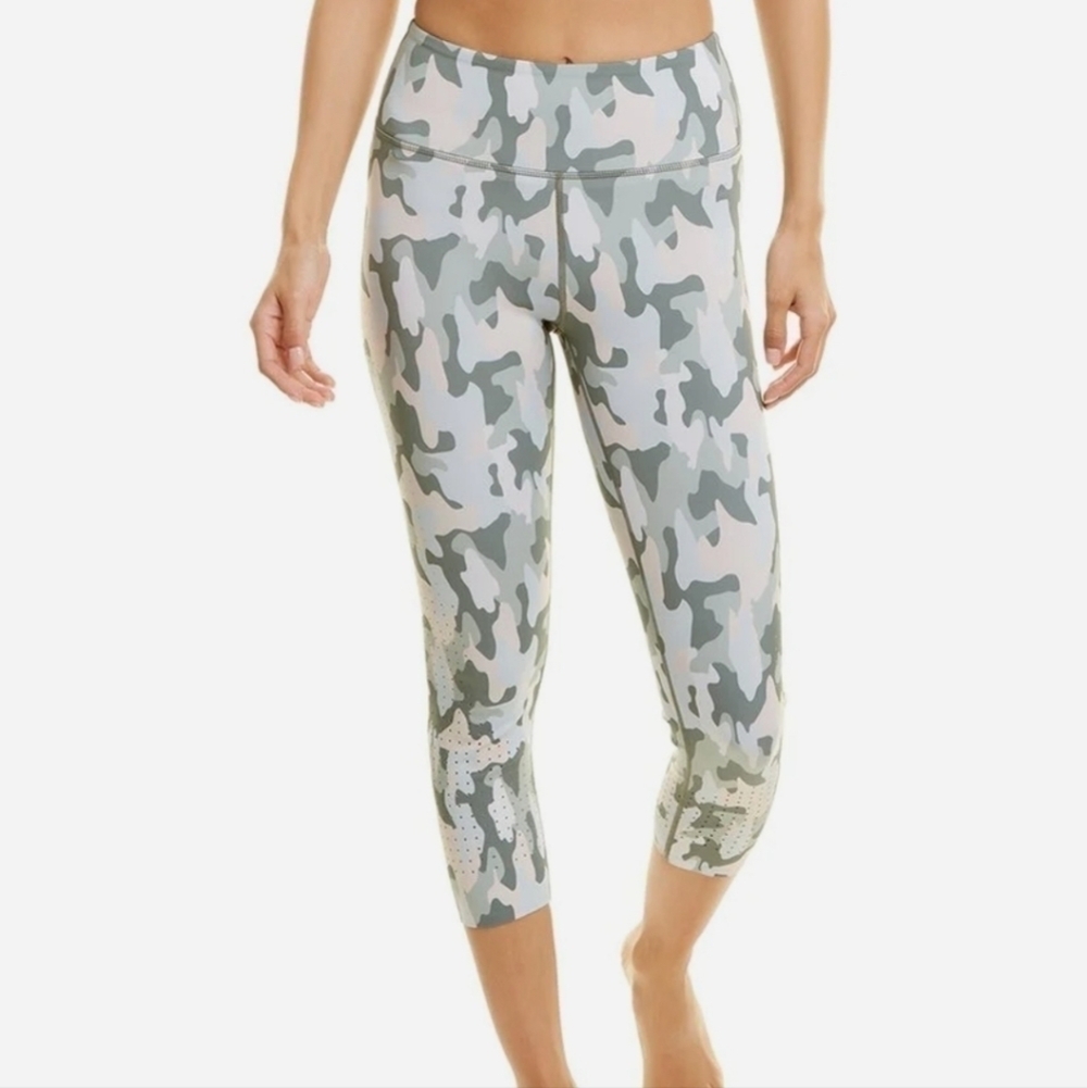 Aurum Activewear Camouflage perforated leggings  Aurum Small